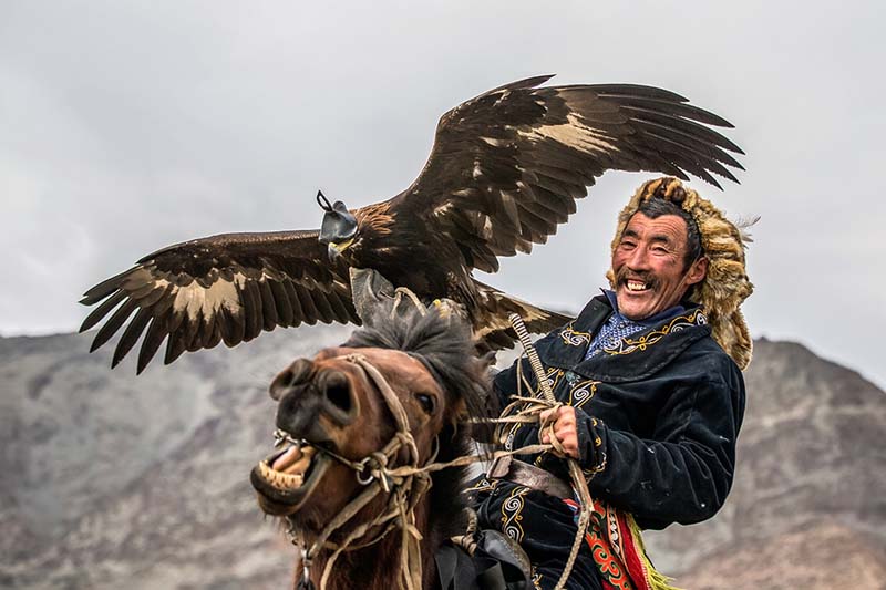 golden eagle festival mongolia 